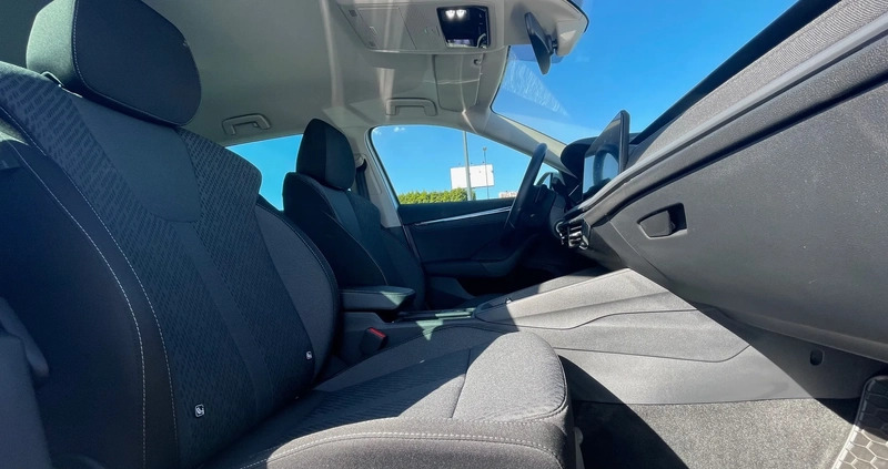 Skoda Octavia cena 78900 przebieg: 159000, rok produkcji 2021 z Janowiec Wielkopolski małe 232
